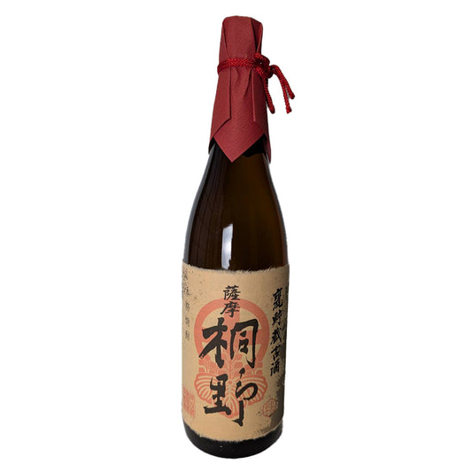 Sweet Potato Shochu_Nakamata Shuzo/Kirino Aged sake stored in earthenware jars
