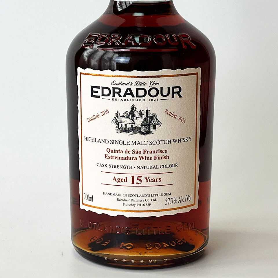ウィスキー_ハイランド／EDRADOUR ESTREMADURA WINES CASK FINISH CASK STRENGTH（エドラダワー ポートスタイル・ワイン樽熟成）15年 2010【正規輸入品】